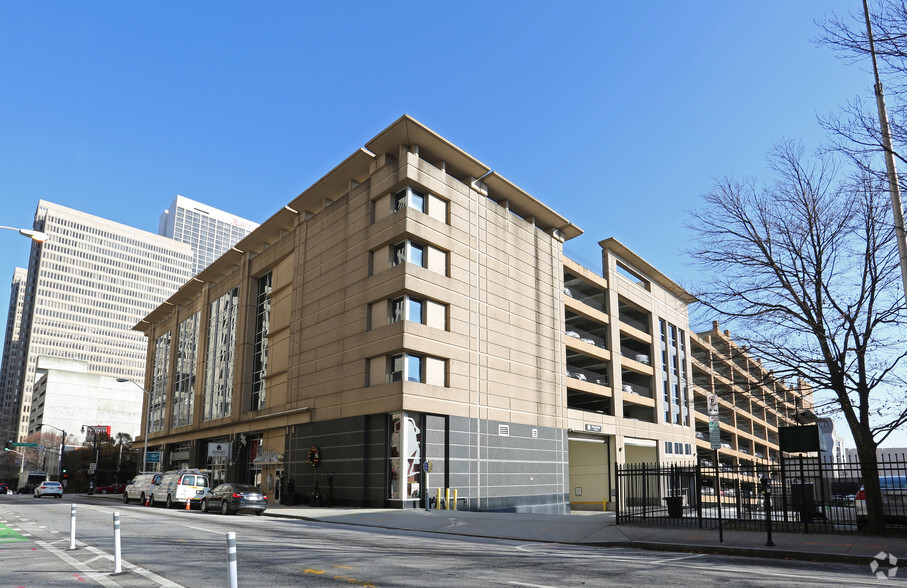 161 Peachtree Center Ave NE, Atlanta, GA for lease - Primary Photo - Image 1 of 8