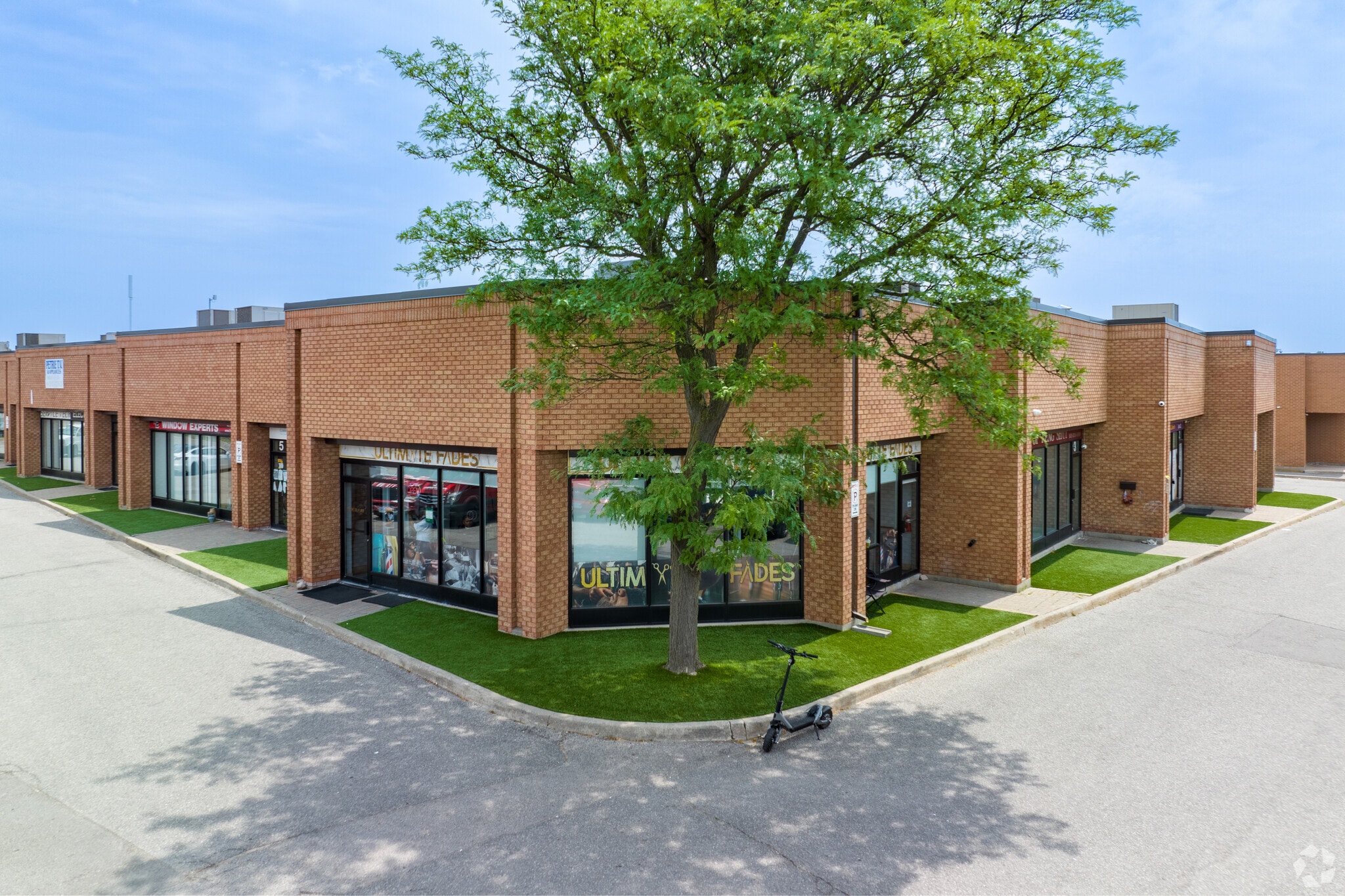 190 Marycroft Ave, Vaughan, ON for sale Primary Photo- Image 1 of 11