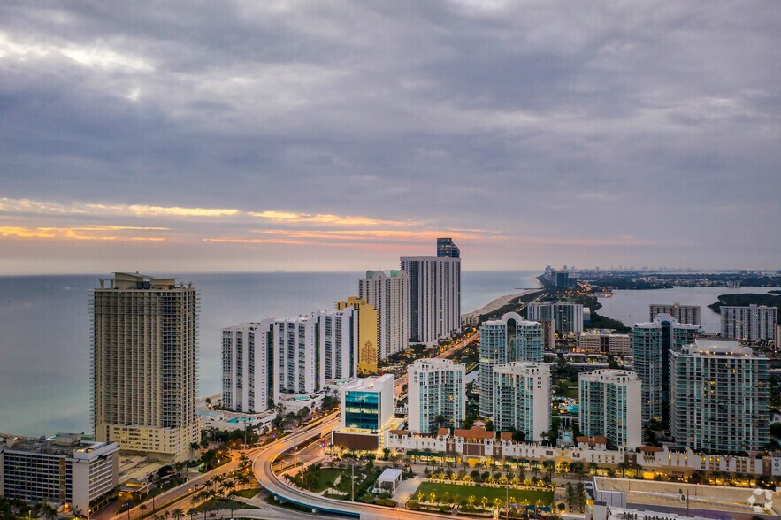 16690 Collins Ave Sunny Isles Beach Fl 33160 Milton Tower Loopnet
