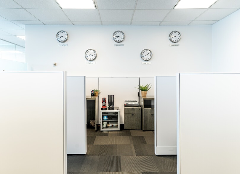 1 Adelaide St E, Toronto, ON for lease - Interior Photo - Image 1 of 6