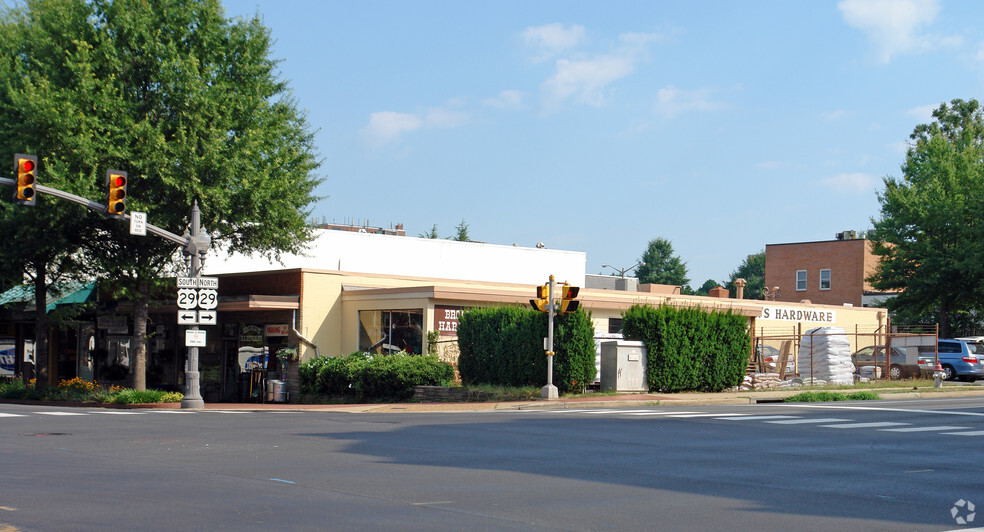 106 W Broad St, Falls Church, VA for lease - Primary Photo - Image 3 of 4