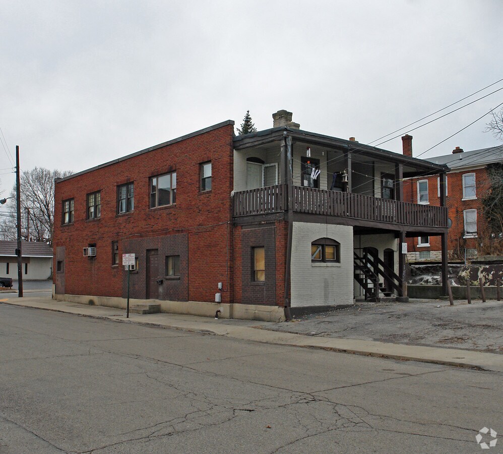 12211227 Wyoming St, Dayton, OH 45410