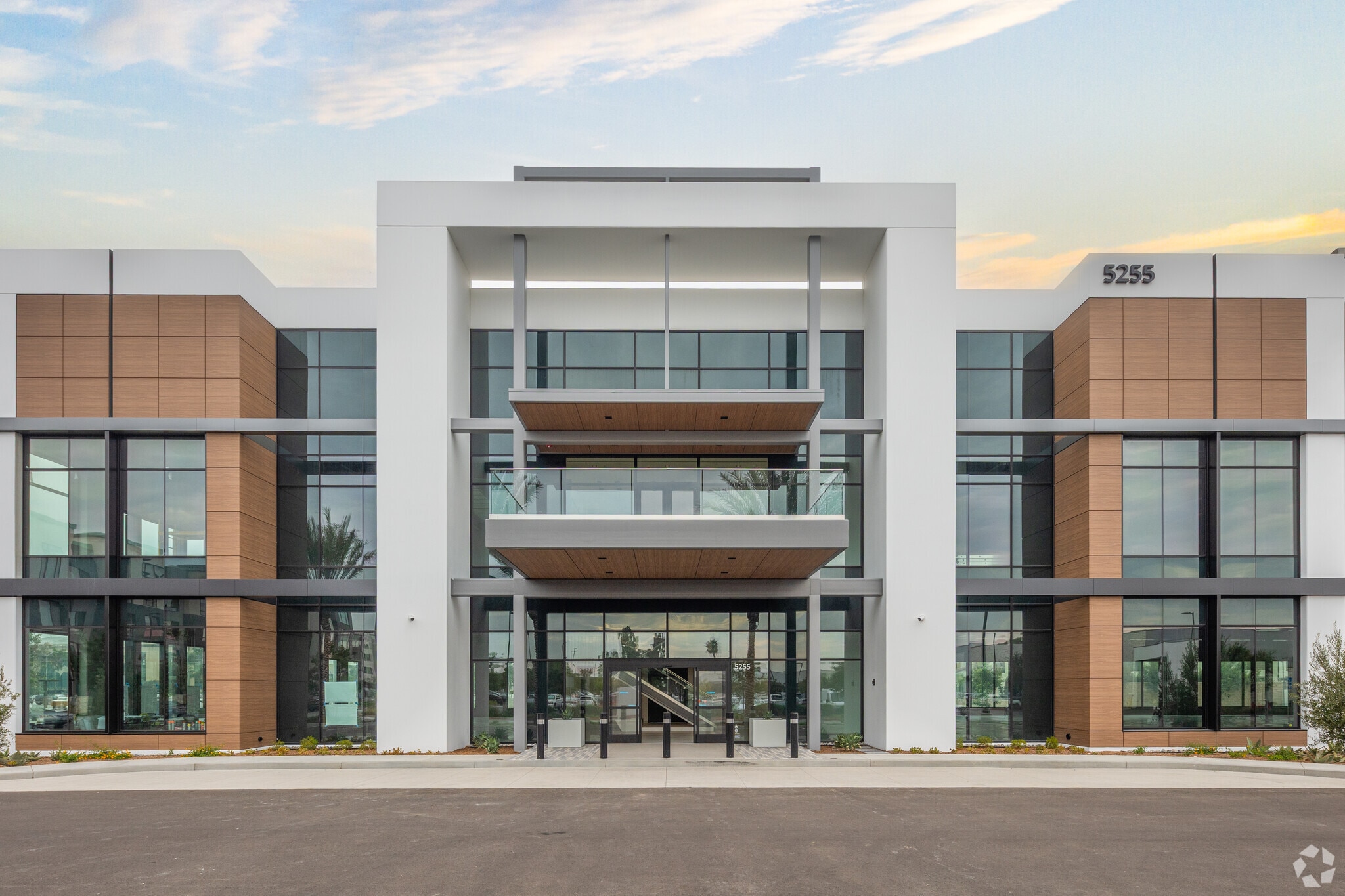 5255 Katella Ave, Cypress, CA for lease Building Photo- Image 1 of 21