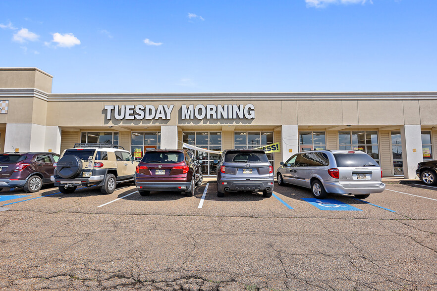 600-640 Grants Ferry Rd, Flowood, MS for lease - Building Photo - Image 2 of 4