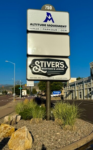 750 Garden Of The Gods Rd, Colorado Springs, CO for lease - Building Photo - Image 3 of 36