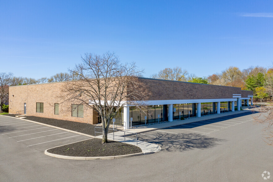 10 E Stow Rd, Marlton, NJ for lease - Building Photo - Image 3 of 4