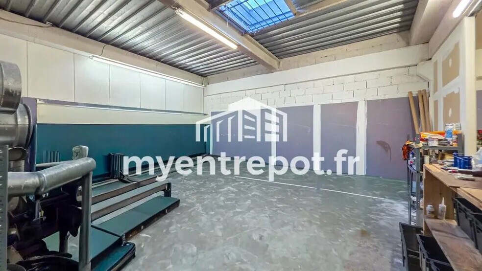 Flex in Vitrolles for lease - Building Photo - Image 3 of 6