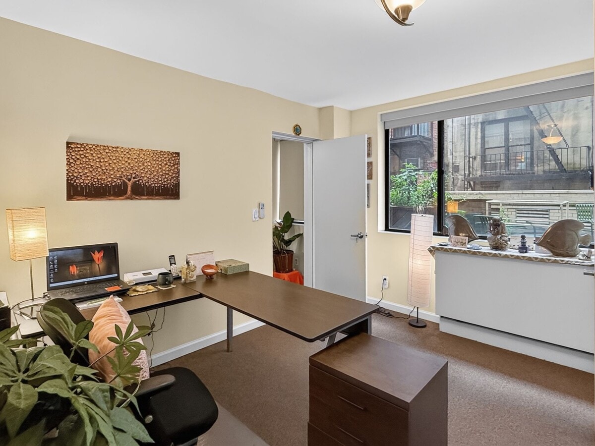 44 E 12th St, New York, NY 10003 - Unit Doctor Office - - Interior Photo - Image 2 of 7