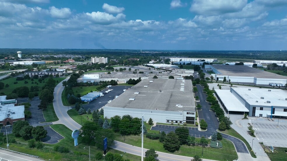 300 Airport Rd, Elgin, IL for lease - Commercial Listing Video - Image 1 of 9