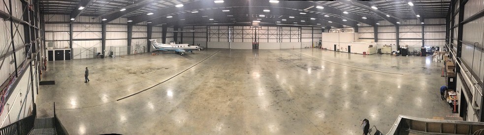 22285 Yellow Gate Ln NE, Aurora, OR for sale - Primary Photo - Image 1 of 1