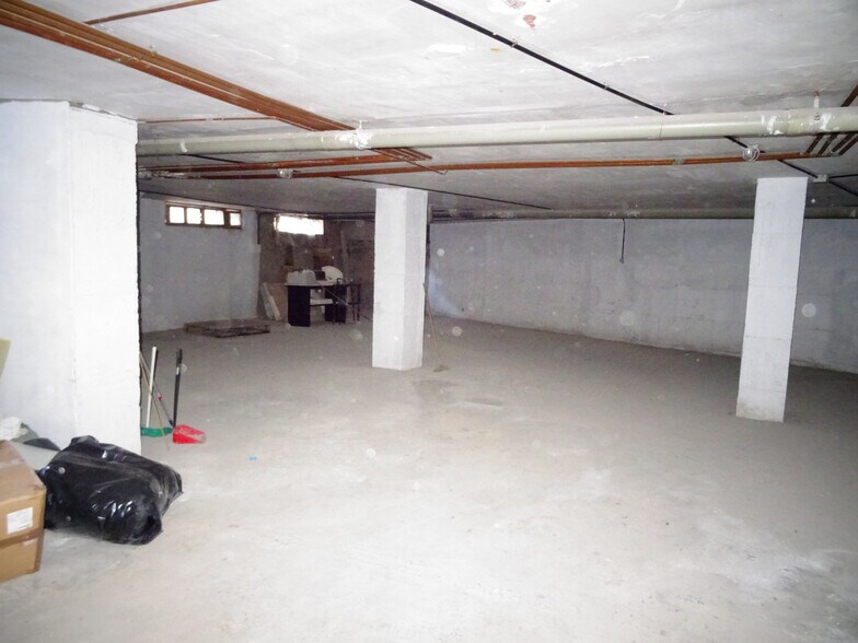 Retail in Alicante for sale - Building Photo - Image 3 of 4