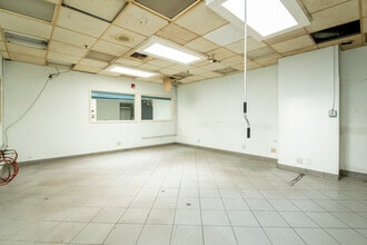 425 N Varney St, Burbank, CA for lease Interior Photo- Image 2 of 7