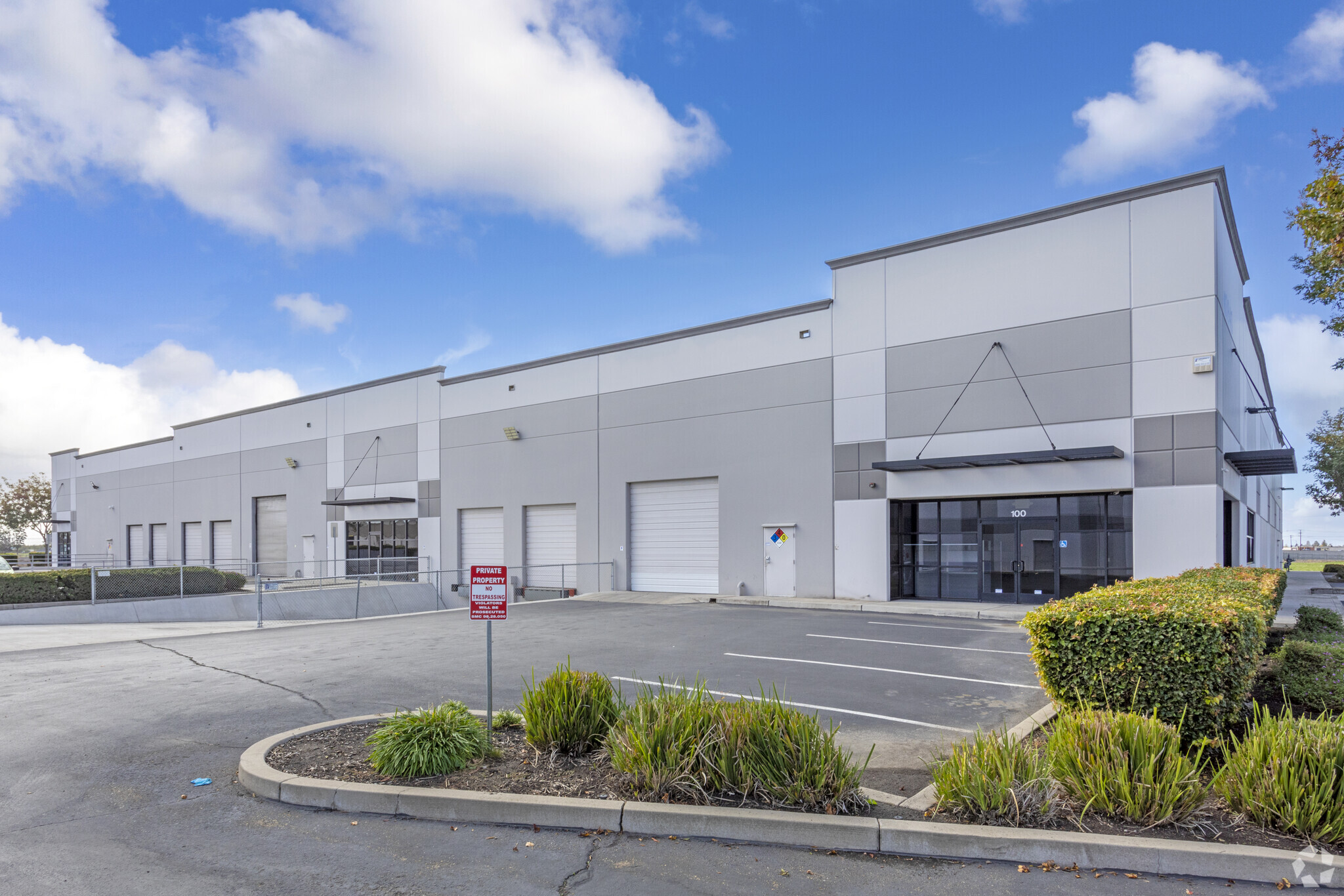 3840 Metro Dr, Stockton, CA for lease Primary Photo- Image 1 of 5