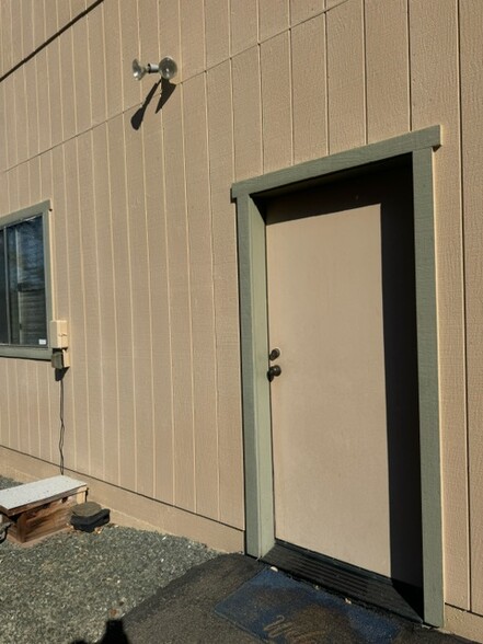 673 Limerick Ln, Healdsburg, CA for lease - Building Photo - Image 3 of 16