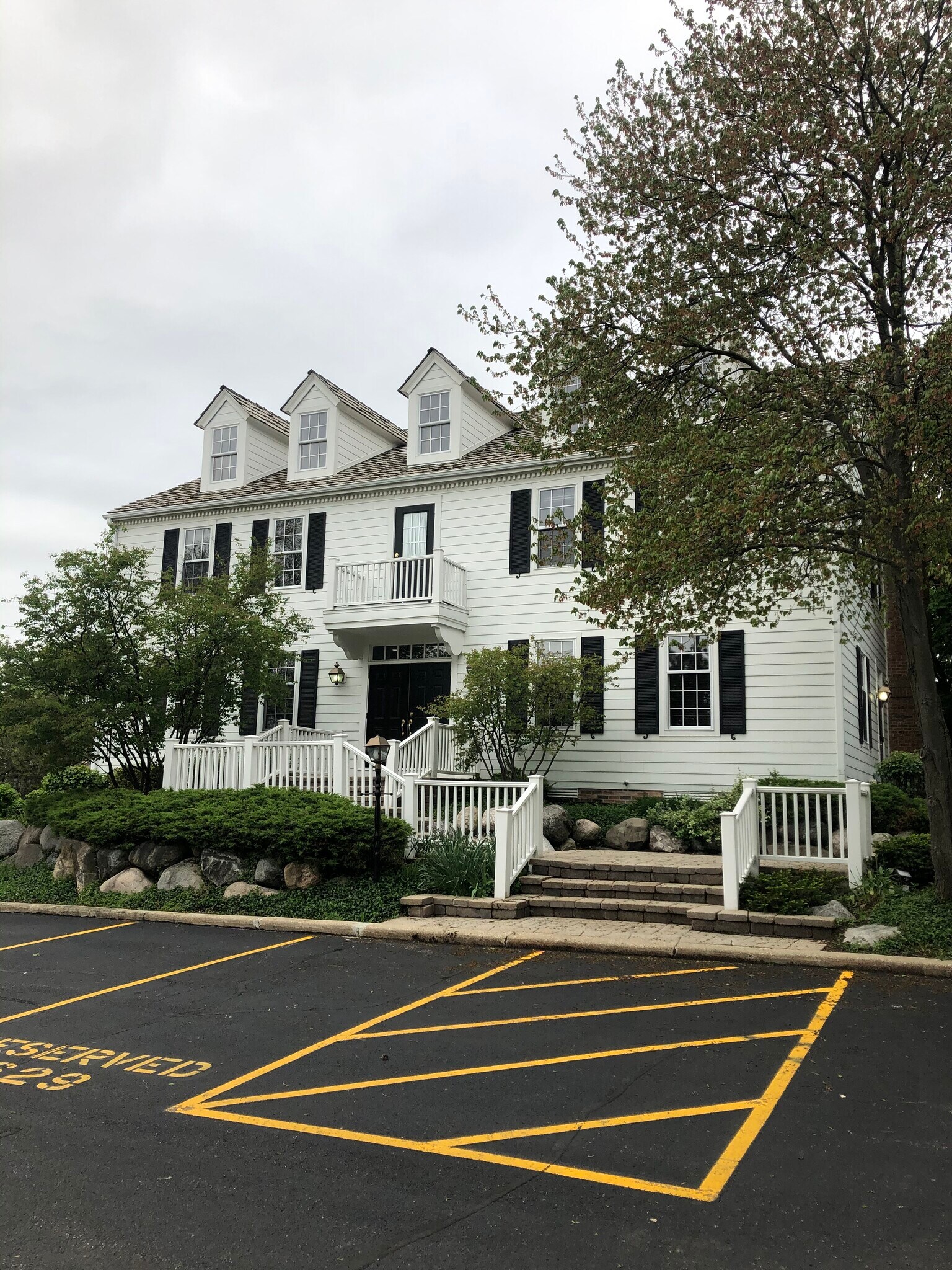 1629 W Colonial Pky, Inverness, IL for sale Building Photo- Image 1 of 1