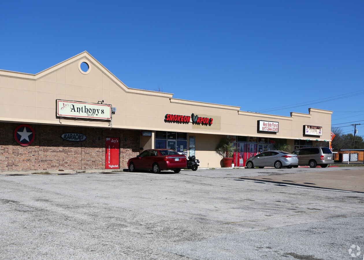 8100 W Camp Bowie, Fort Worth, TX 76116