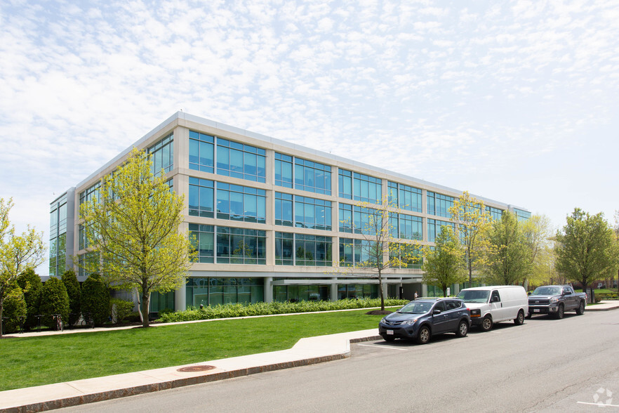 Rivers Edge Dr Medford Ma Building At Rivers Edge Loopnet