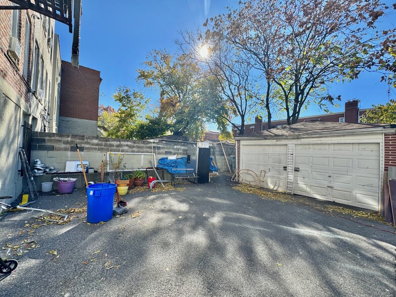 1022 E 219th St, Bronx, NY for sale - Building Photo - Image 2 of 20