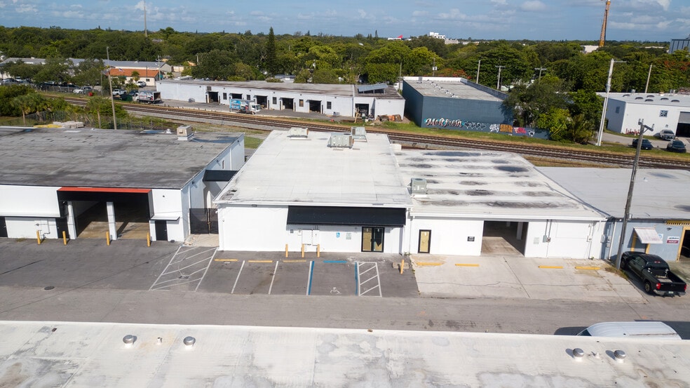12260 NE 13th Ct, North Miami, FL for lease - Building Photo - Image 2 of 6