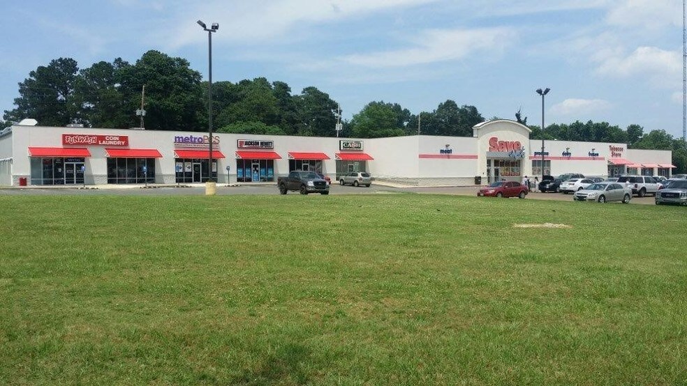 2806 New Boston Rd, Texarkana, TX 75501