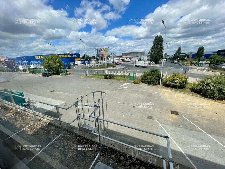 Office in Orly for lease - Building Photo - Image 3 of 18