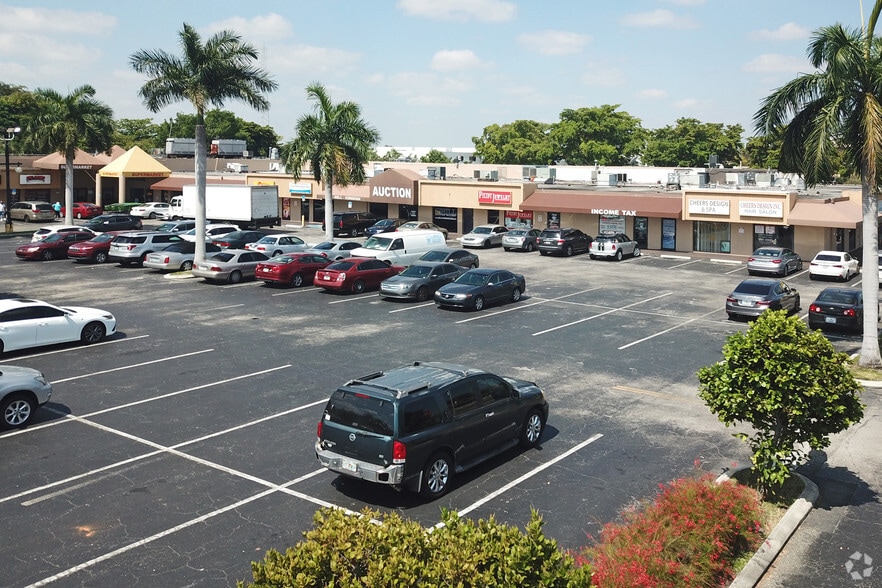 7738-7853 NW 44th St, Lauderhill, FL for lease - Building Photo - Image 1 of 16
