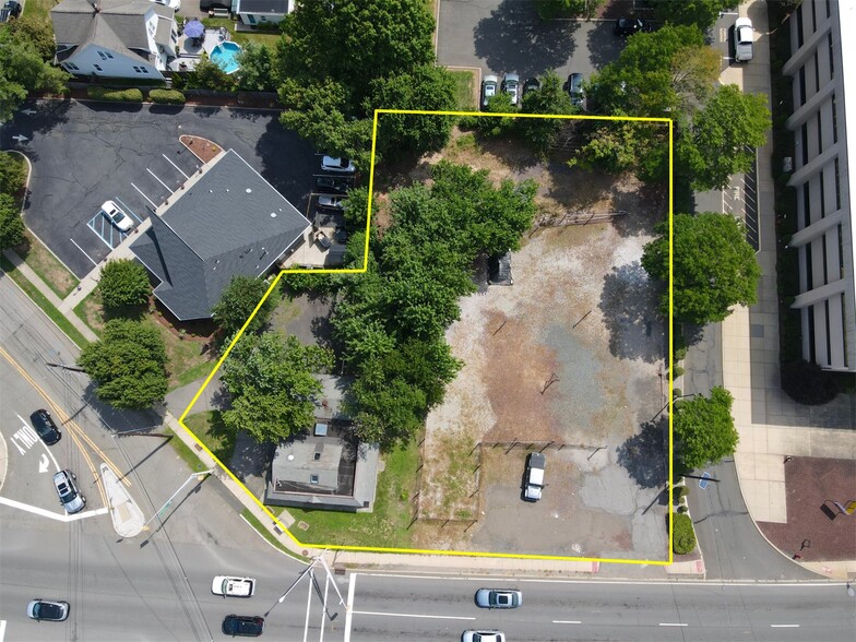 1052 St Georges Ave, Avenel, NJ for sale - Aerial - Image 2 of 9