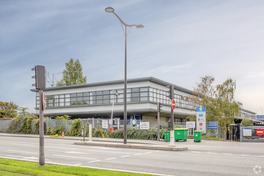 20 Boulevard Poniatowski, Paris for lease - Building Photo - Image 3 of 3