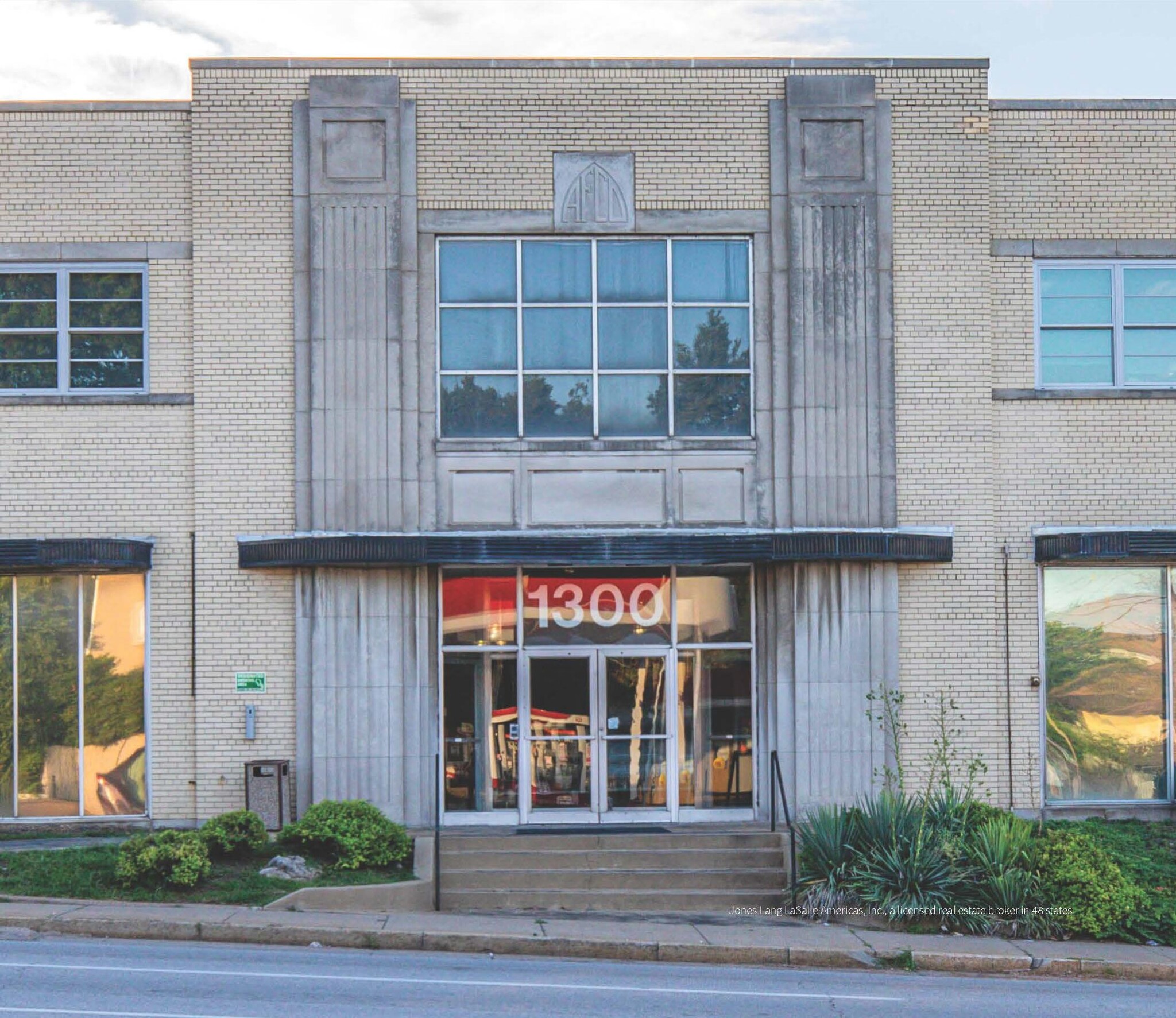 1300 Hampton Ave, Saint Louis, MO for lease Building Photo- Image 1 of 9