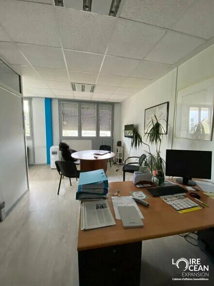 Office in Nantes for lease - Building Photo - Image 2 of 6