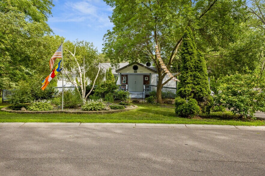 8923 Hamline Ave, Circle Pines, MN 55014 Specialty for Sale