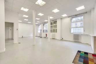 Office in Paris for lease Interior Photo- Image 2 of 4