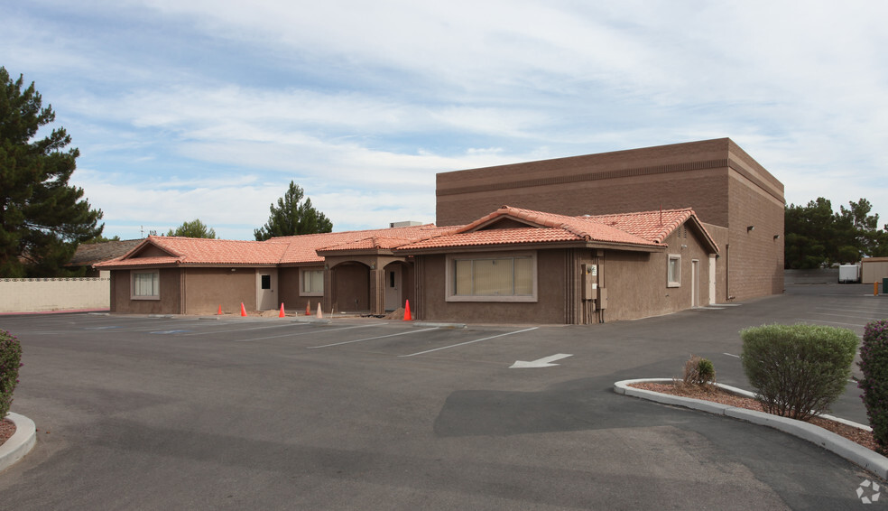 3910 E Patrick Ln, Las Vegas, NV for sale - Primary Photo - Image 1 of 11