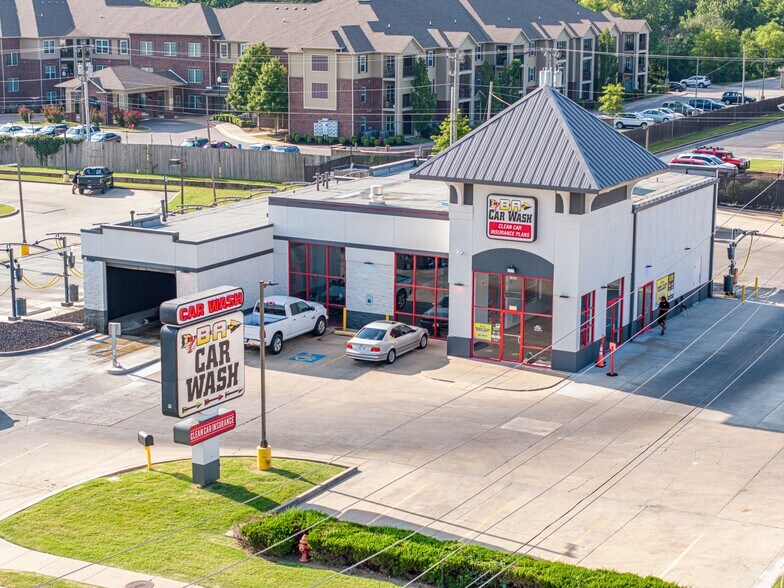 1325 E Kenosha St, Broken Arrow, OK for sale - Primary Photo - Image 1 of 1
