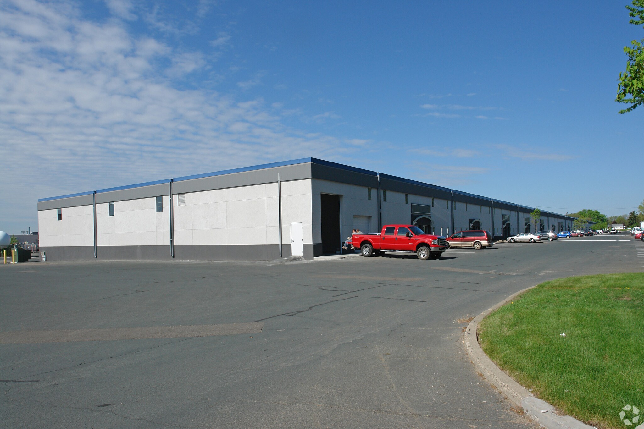 9201 Penn Ave S, Bloomington, MN for lease Building Photo- Image 1 of 5