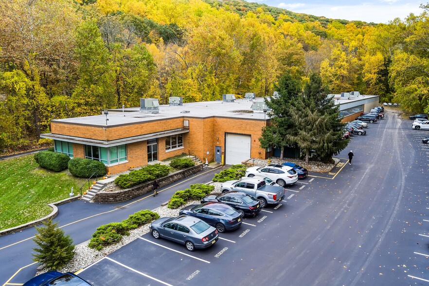 1865 Rt 23 S, West Milford, NJ for sale - Primary Photo - Image 1 of 1