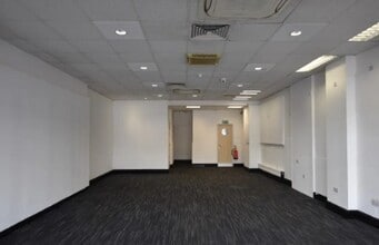 Midgate, Peterborough for lease Interior Photo- Image 2 of 5
