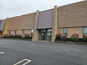 15 Industrial Dr, Middletown, NY for lease Building Photo- Image 1 of 10