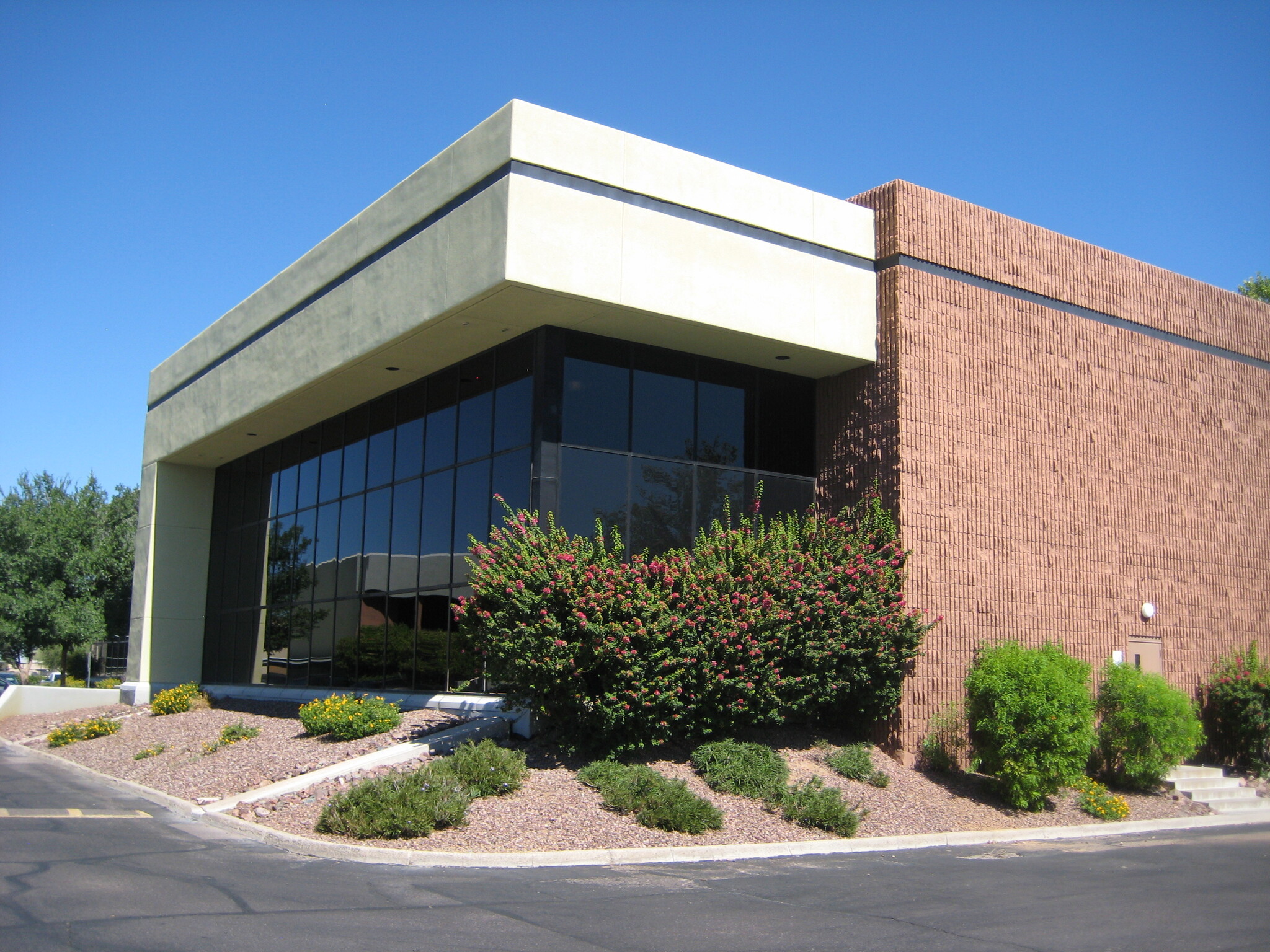 7585-7595 E Redfield Rd, Scottsdale, AZ for lease Building Photo- Image 1 of 1