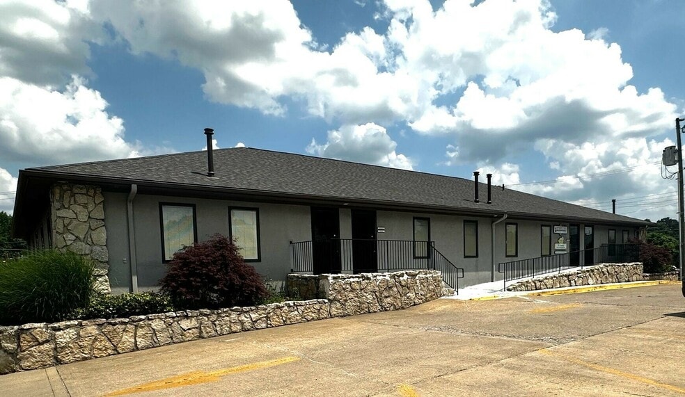 1927 Maysville Ave, Zanesville, OH for sale - Building Photo - Image 2 of 8