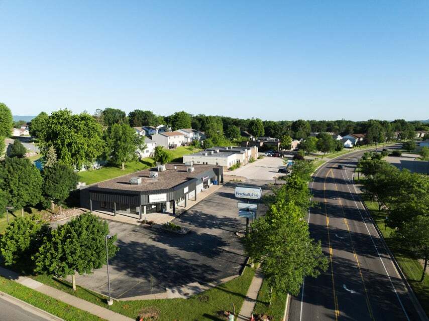 986-990 12th Ave S, Onalaska, WI for sale Building Photo- Image 1 of 1