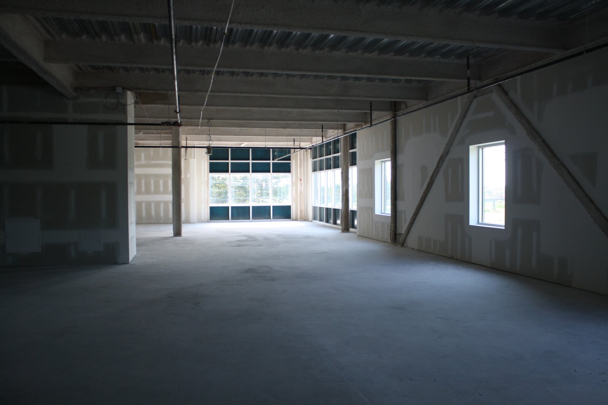 1405 E South Blvd, Rochester Hills, MI for lease Building Photo- Image 1 of 4