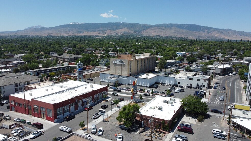 552 S Virginia St, Reno, NV for lease - Primary Photo - Image 1 of 3