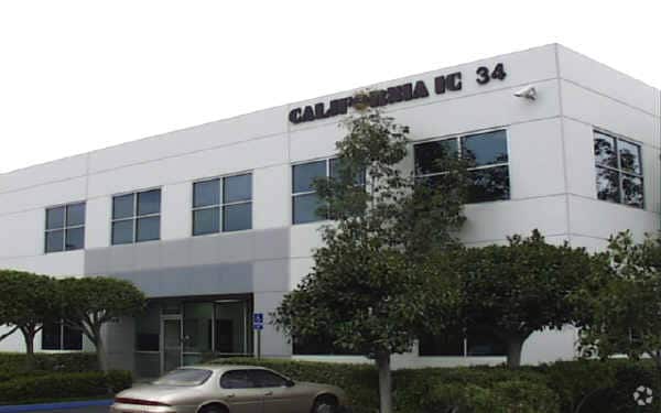 34 Mauchly, Irvine, CA for lease - Building Photo - Image 3 of 7