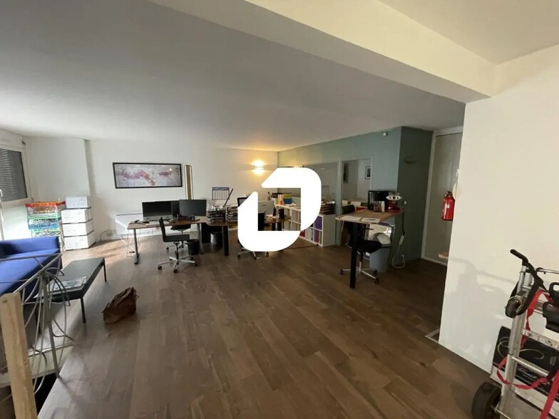 7 Rue Des Templiers, Reims for sale - Building Photo - Image 1 of 9