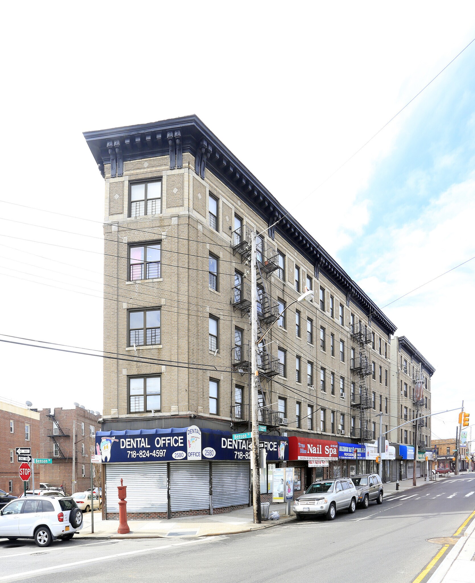 2574-2578 E Tremont Ave, Bronx, NY for sale Primary Photo- Image 1 of 1