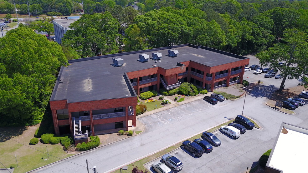 2799 Lawrenceville Hwy, Decatur, GA for lease - Building Photo - Image 3 of 14