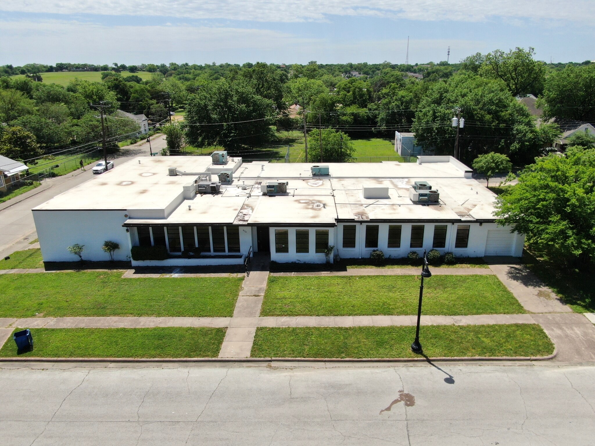 970 E Humbolt St, Fort Worth, TX for lease Building Photo- Image 1 of 47