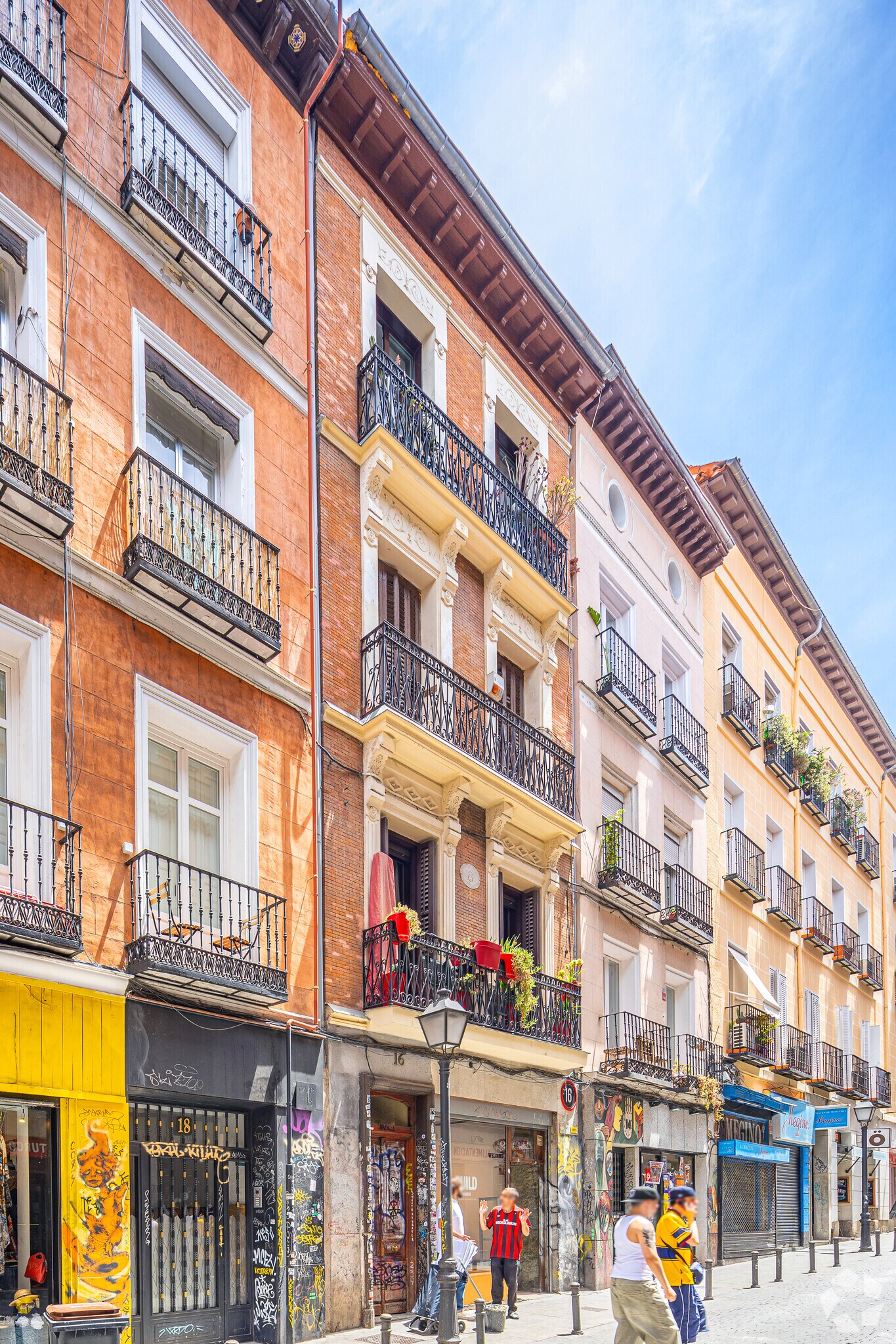 Multifamily in Madrid, Madrid for sale Primary Photo- Image 1 of 1