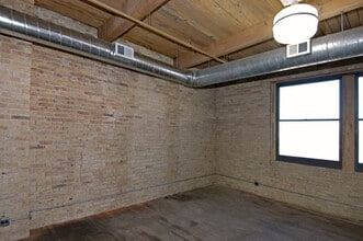 4223 W Lake St, Chicago, IL for lease Interior Photo- Image 2 of 2